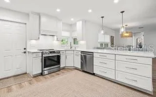 $4,500 | 2942 Tuckerstown Drive, Sarasota, FL 34231