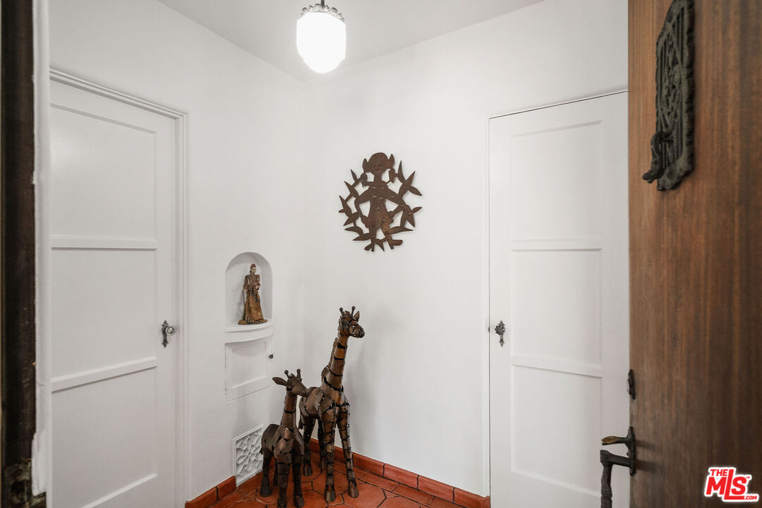447 9th Street Santa Monica, CA 90402 - Photo 5 of 58