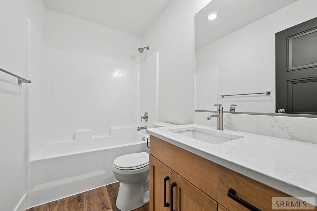 461 Spruce Way Rigby, ID 83442 - Photo 10 of 16 Bathroom 2