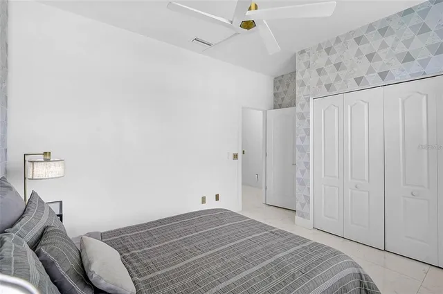 $5,000 | 4146 Westbourne Circle, Sarasota, FL 34238