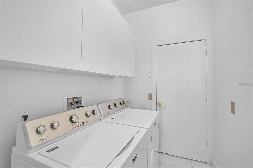 4146 Westbourne Circle Sarasota, FL 34238 - Photo 30 of 36