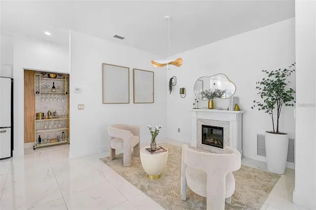 $5,000 | 4146 Westbourne Circle, Sarasota, FL 34238