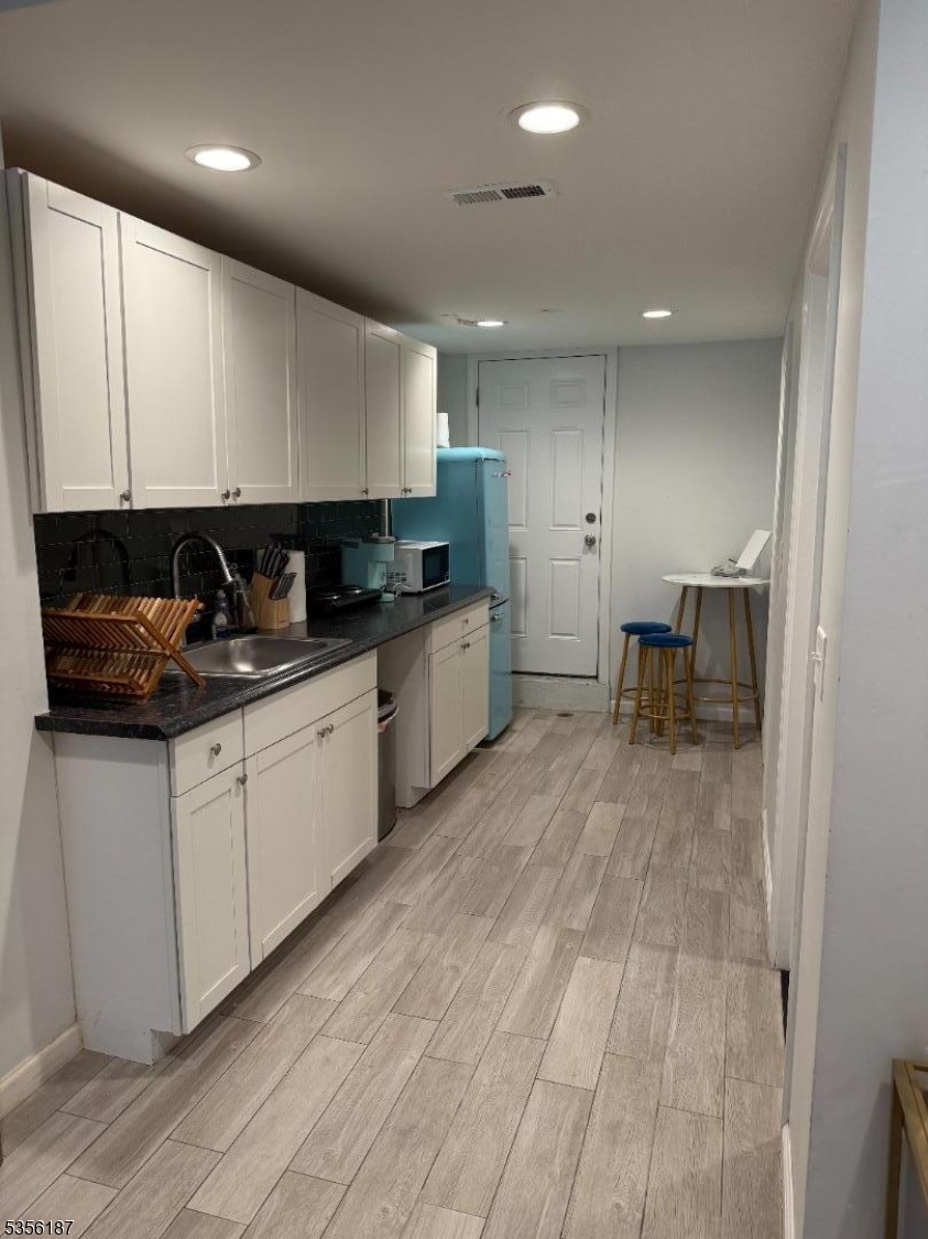 256 Fairmount Avenue, Unit 1 Jersey City, NJ 07306 - Photo 8 of 9