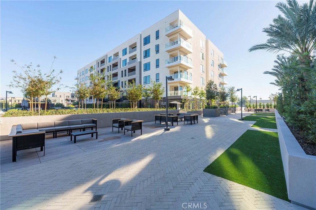 3211 Rivington Irvine, CA 92612 - Photo 34 of 49 a view of a tables and chairs in the patio