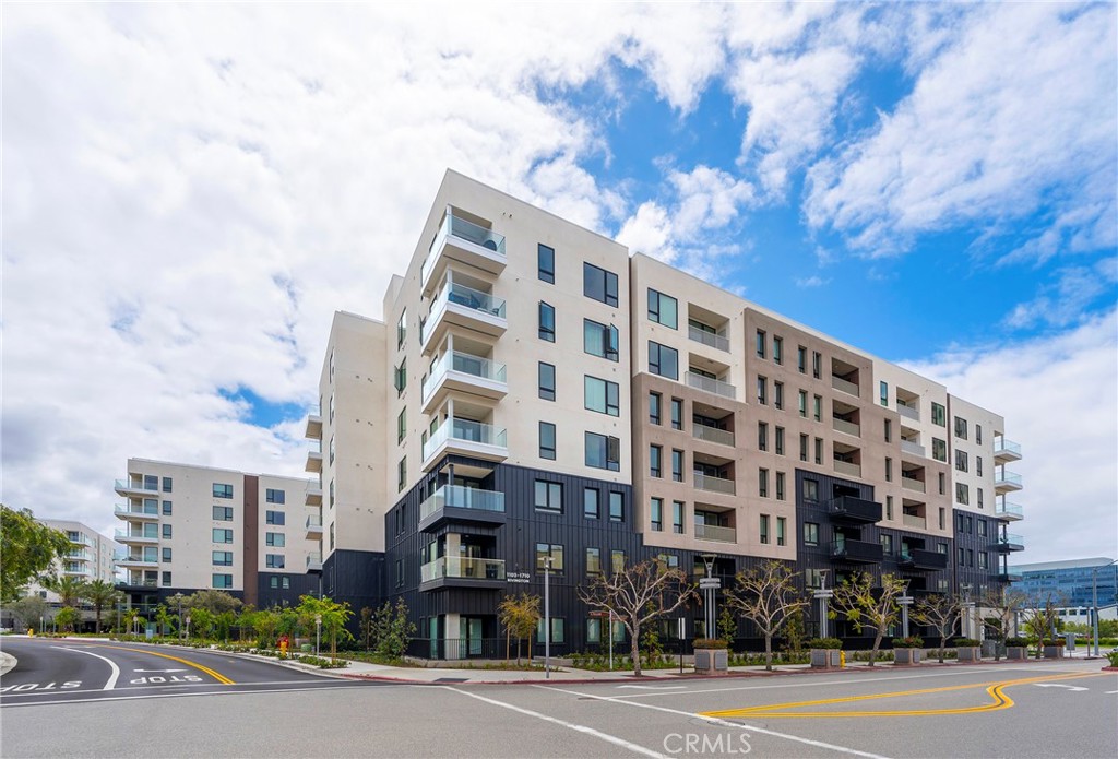 3211 Rivington Irvine, CA 92612 - Photo 39 of 49 a view of a building and a street