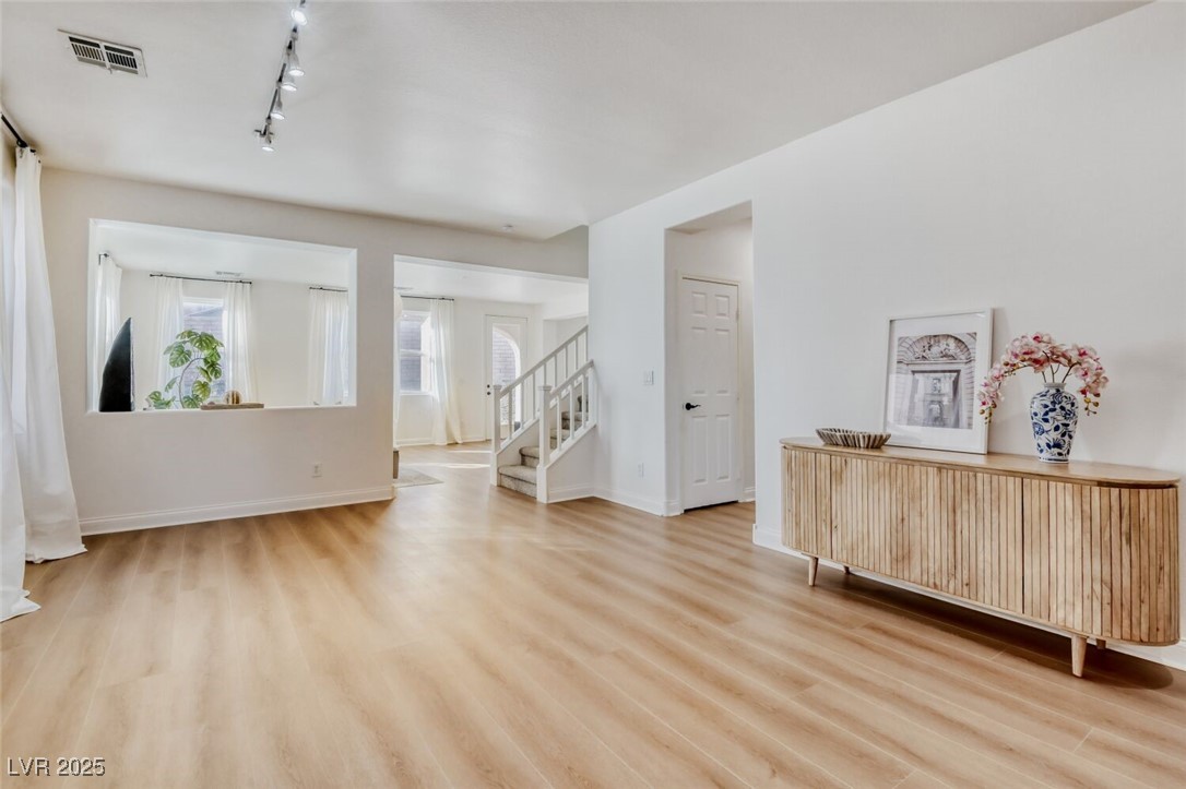 545 Ivy Spring Street Las Vegas, NV 89138 - Photo 9 of 29