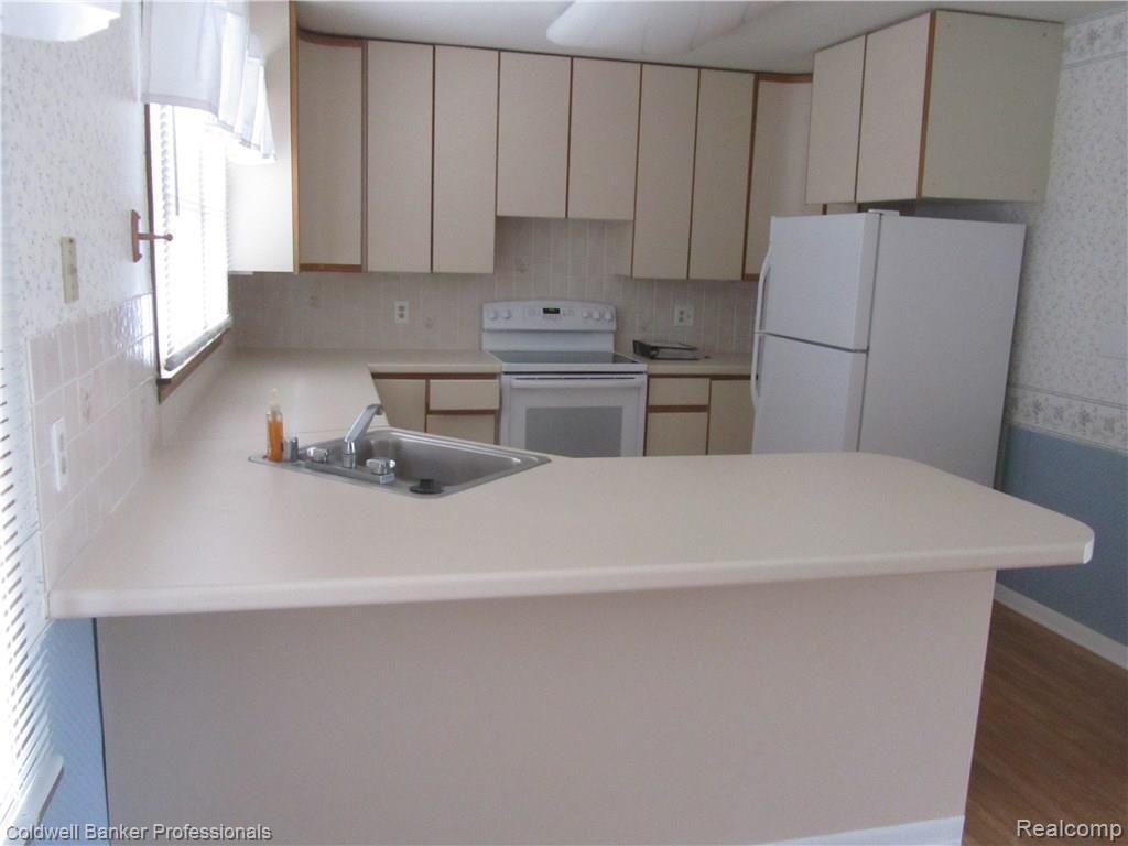 9060 Macon Road Saline, MI 48176 - Photo 12 of 18 032.JPG