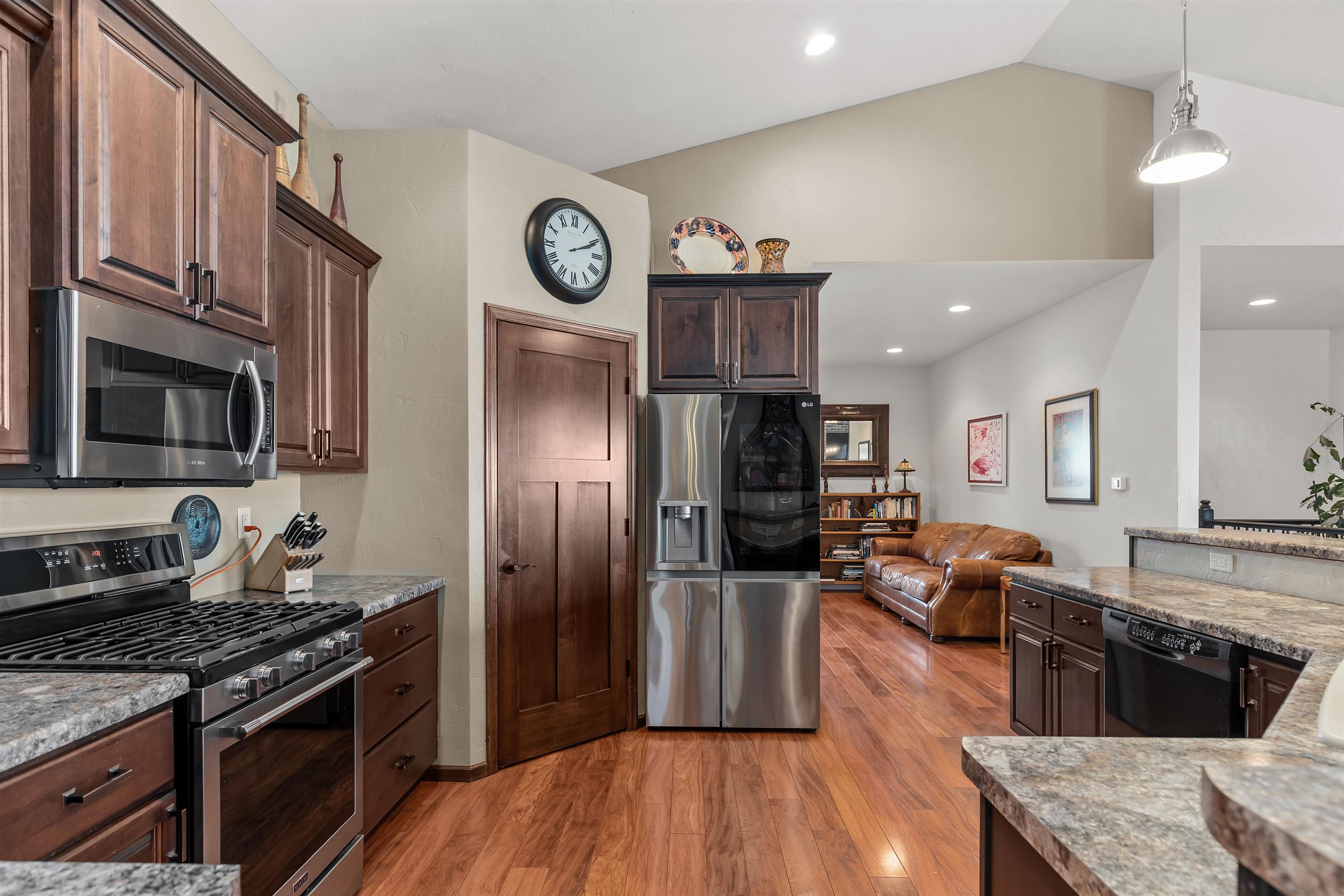 3366 Harbor Bay Road Oshkosh, WI 54901 - Photo 17 of 74