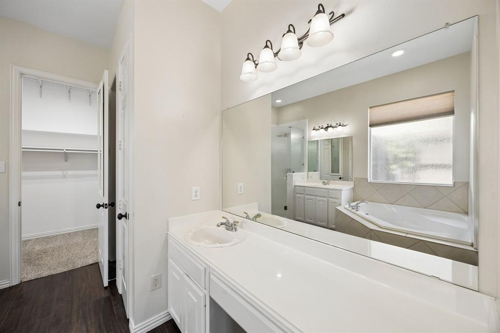 1613 Long Prairie Court Allen, TX 75002 - Photo 23 of 40