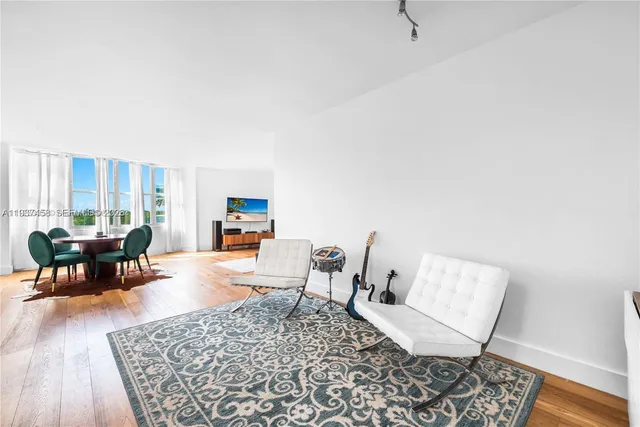 $2,875 | 7441 Wayne Avenue, Unit 3C, Miami Beach, FL 33141