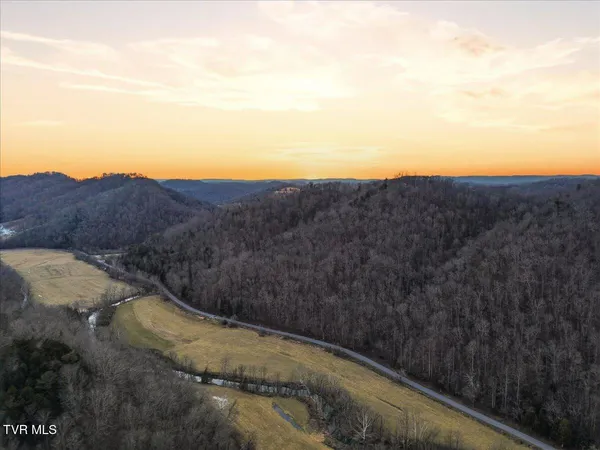 $299,900 | 118 Providence Road, Sneedville, TN 37869