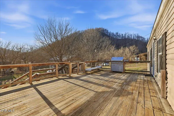 $299,900 | 118 Providence Road, Sneedville, TN 37869