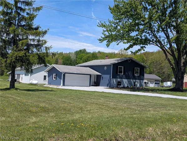 $1,995 | 17536 Hosmer Road, Middlefield, OH 44062