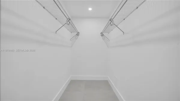 $2,500 | 6070 West 19th Avenue, Unit 315, Hialeah, FL 33012