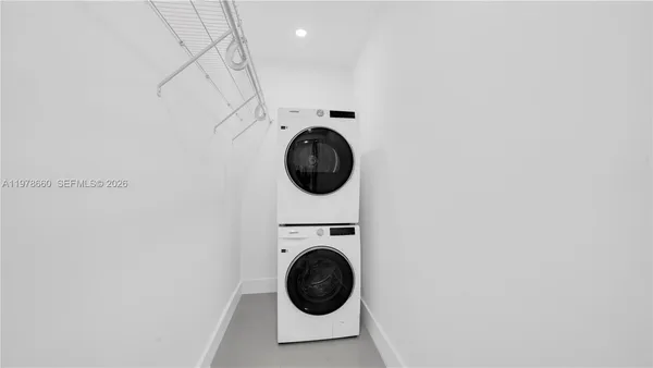 $2,500 | 6070 West 19th Avenue, Unit 315, Hialeah, FL 33012