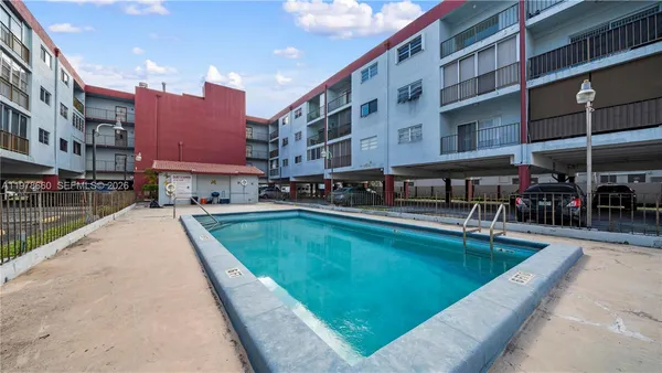 $2,500 | 6070 West 19th Avenue, Unit 315, Hialeah, FL 33012