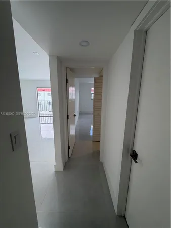 $2,500 | 6070 West 19th Avenue, Unit 315, Hialeah, FL 33012