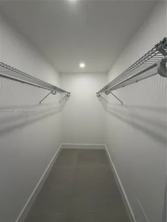 $2,500 | 6070 West 19th Avenue, Unit 315, Hialeah, FL 33012