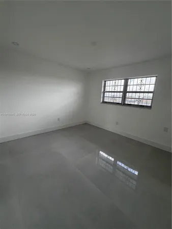 $2,500 | 6070 West 19th Avenue, Unit 315, Hialeah, FL 33012