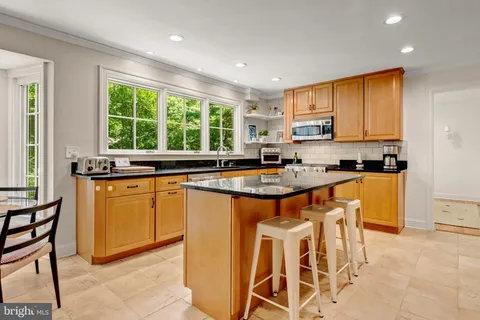 $1,250,000 | 1565 Old Eaton Lane, Reston, VA 20194