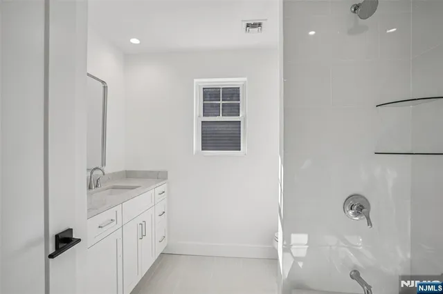 $1,125,000 | 312 Lambert, Northvale, NJ 07647