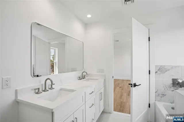 $1,125,000 | 312 Lambert, Northvale, NJ 07647