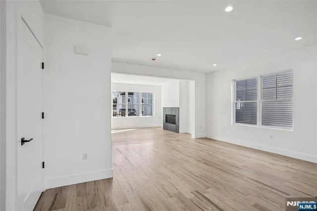 $1,125,000 | 312 Lambert, Northvale, NJ 07647