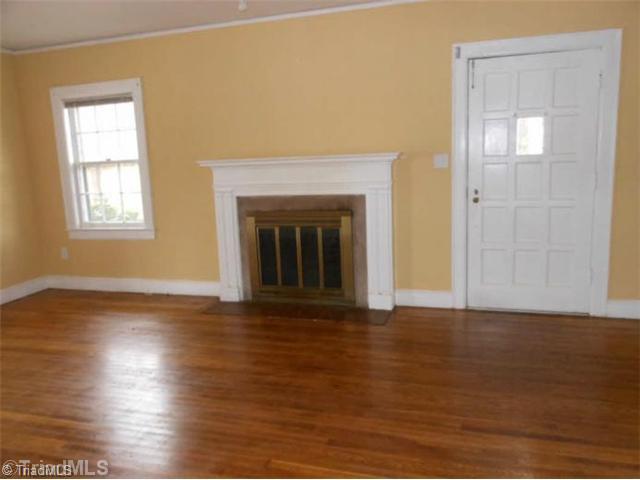 5907 Ballinger Road Greensboro, NC 27410 - Photo 3 of 6 Living Room.