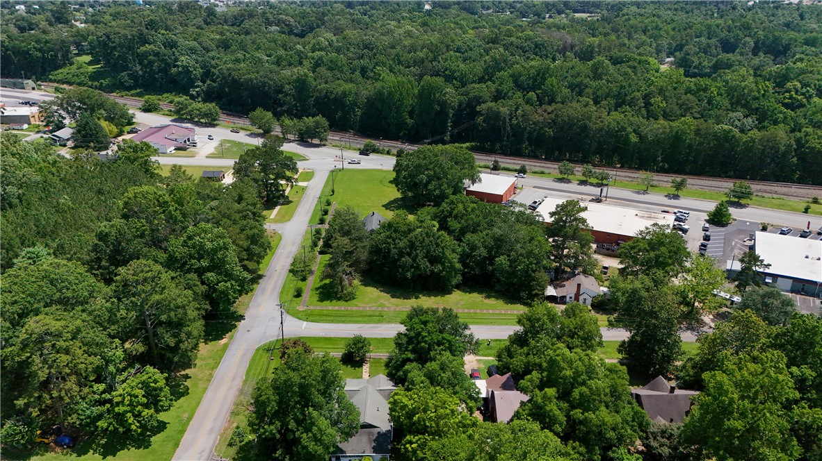 310 North Chestnut Street Seneca, SC 29678 - Photo 9 of 30 access.