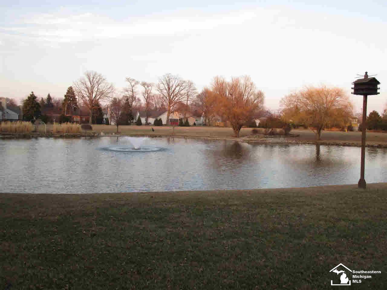 5840 East Dunbar Road, Unit 9 Monroe, MI 48161 - Photo 4 of 20