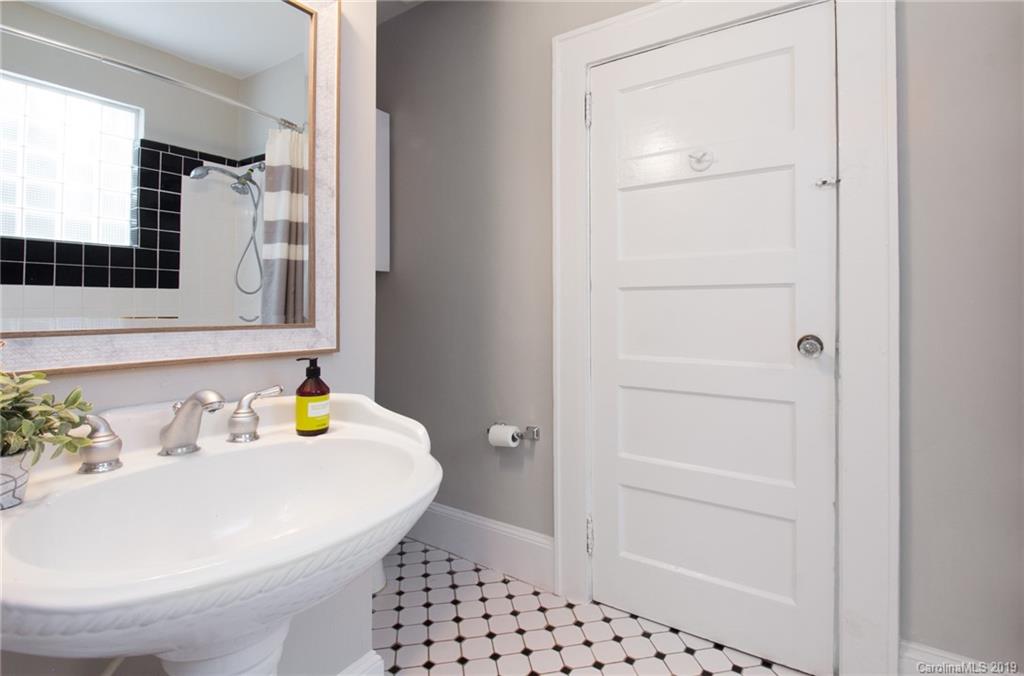 1621 Club Road Charlotte, NC 28205 - Photo 15 of 23 Gallery Image 15