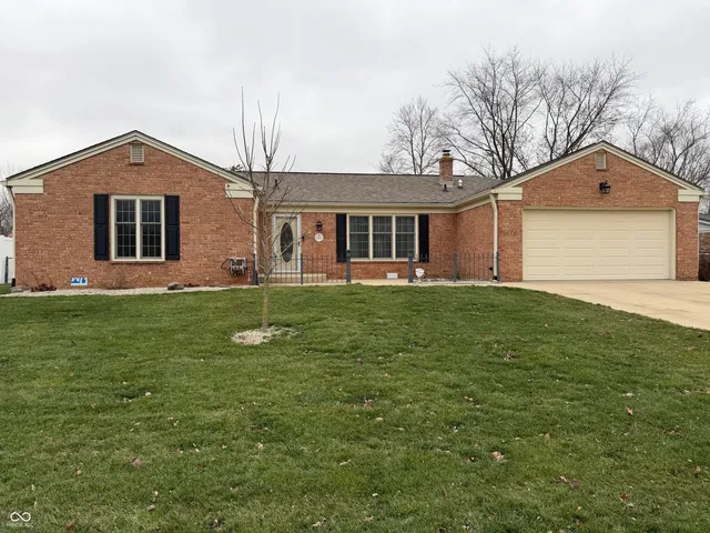 $294,900 | 609 Waterview Boulevard, Greenfield, IN 46140