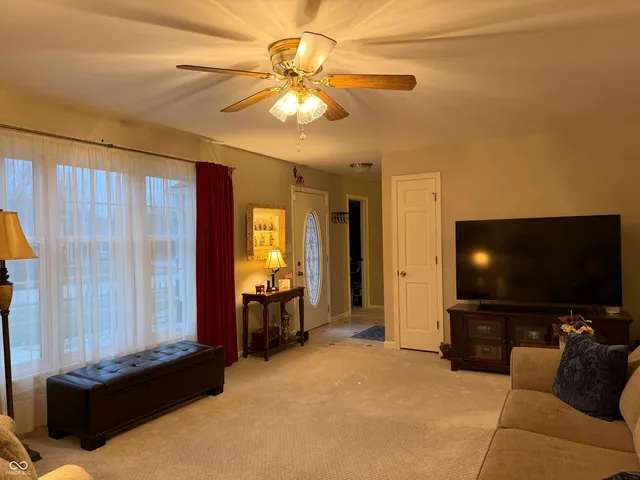 $294,900 | 609 Waterview Boulevard, Greenfield, IN 46140