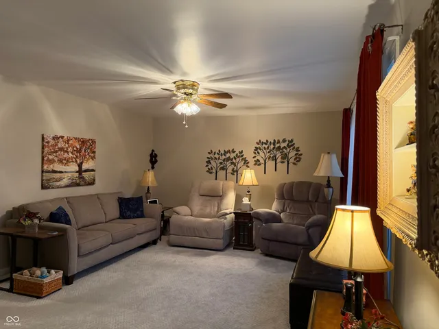 $294,900 | 609 Waterview Boulevard, Greenfield, IN 46140