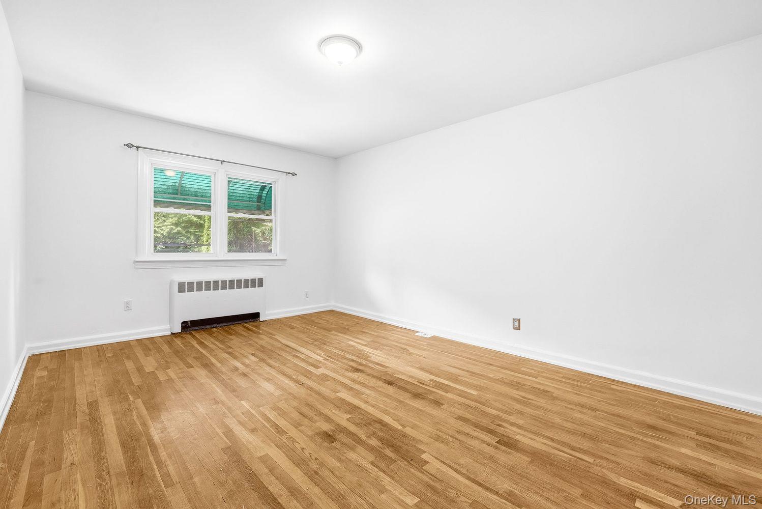 4223 Digney Avenue Bronx, NY 10466 - Photo 17 of 39