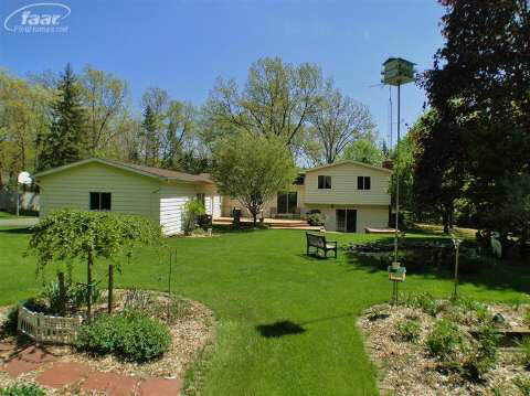 11441 Foley Road Fenton, MI 48430 - Photo 29 of 32 20352891-28.JPG