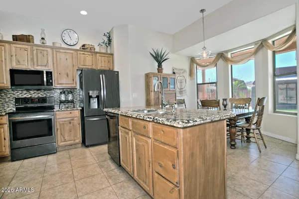 $924,999 | 1111 East Superstition Boulevard, Apache Junction, AZ 85119