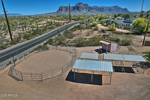 $924,999 | 1111 East Superstition Boulevard, Apache Junction, AZ 85119
