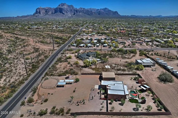 $924,999 | 1111 East Superstition Boulevard, Apache Junction, AZ 85119