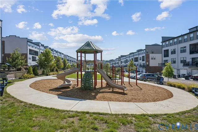 a view of a house with entertaining space