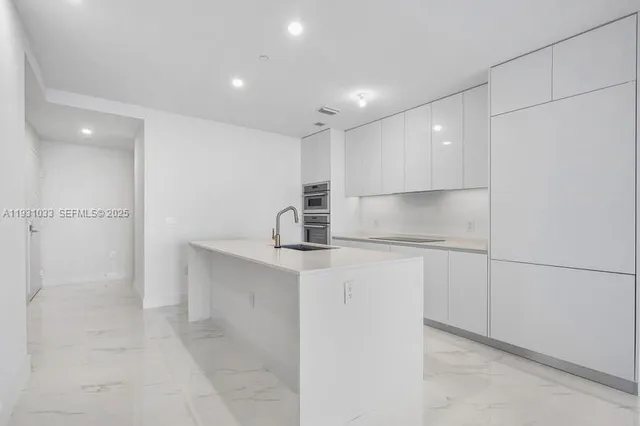 $9,500 | 700 Northeast 24th Street, Unit 1703, Miami, FL 33137