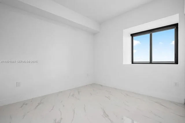 $9,500 | 700 Northeast 24th Street, Unit 1703, Miami, FL 33137