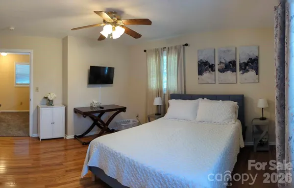 $285,000 | 145 Lincoln Park Road, Unit J, Burnsville, NC 28714