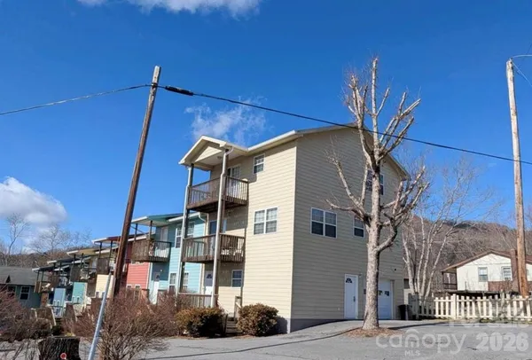 $285,000 | 145 Lincoln Park Road, Unit J, Burnsville, NC 28714