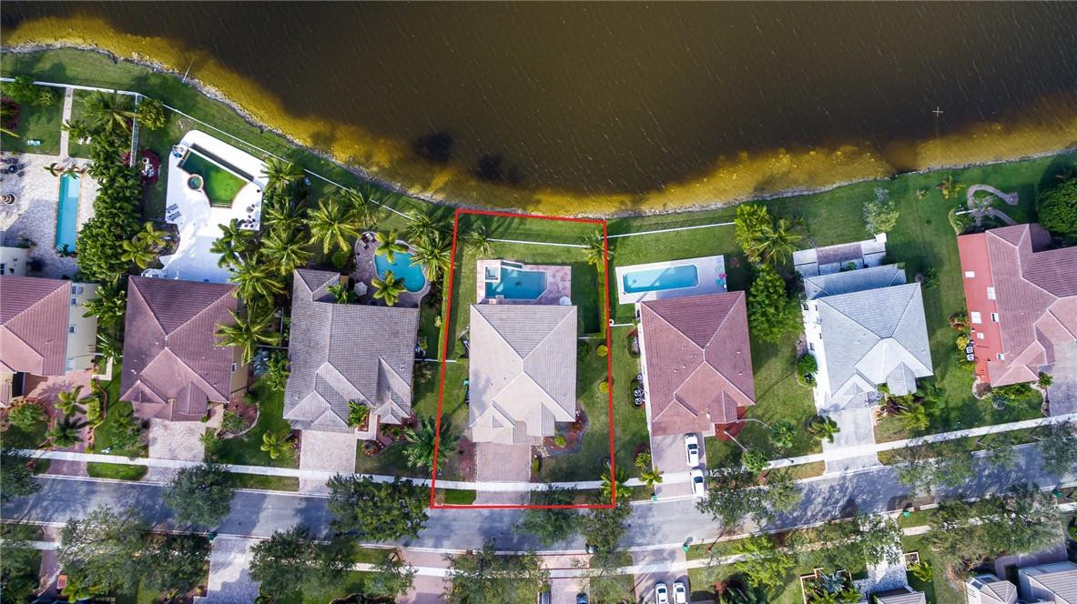 19471 Southwest 39th Street Miramar, FL 33029 - Photo 35 of 50 an aerial view of multiple house