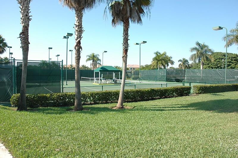 19471 Southwest 39th Street Miramar, FL 33029 - Photo 45 of 50 a view of a park with a slide