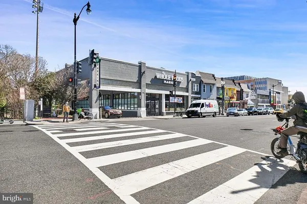 $250,000 | 3925 Davis Place Northwest, Unit 206, Washington, DC 20007