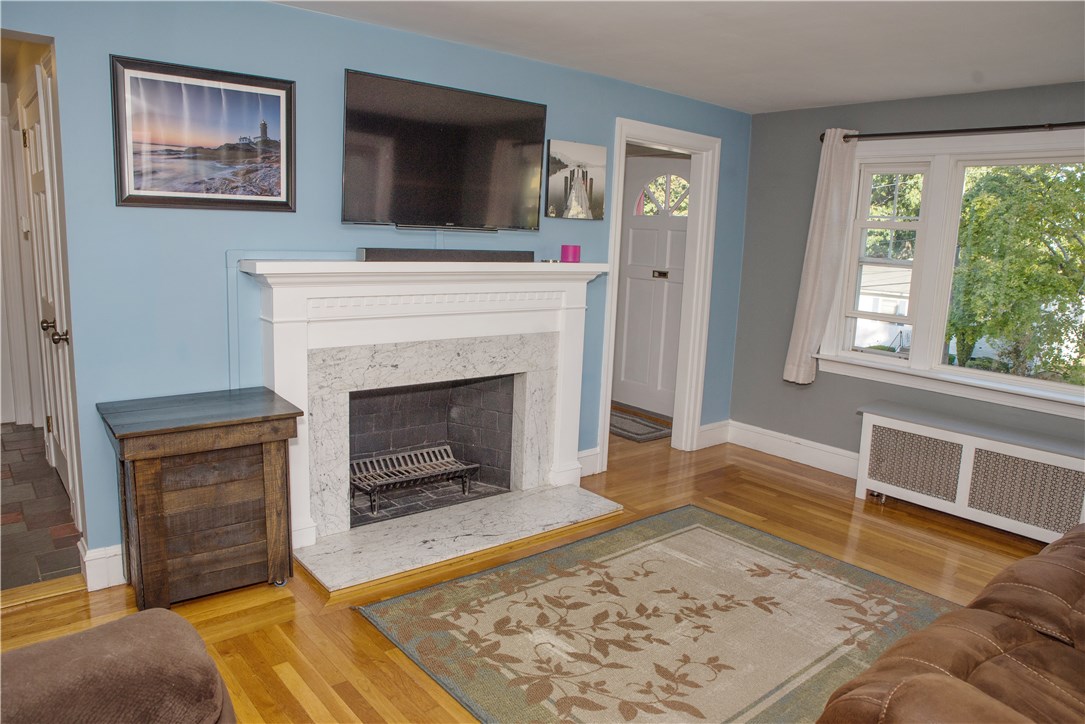149 Tennyson Road Warwick, RI 02888 - Photo 8 of 18 Gallery Image 8