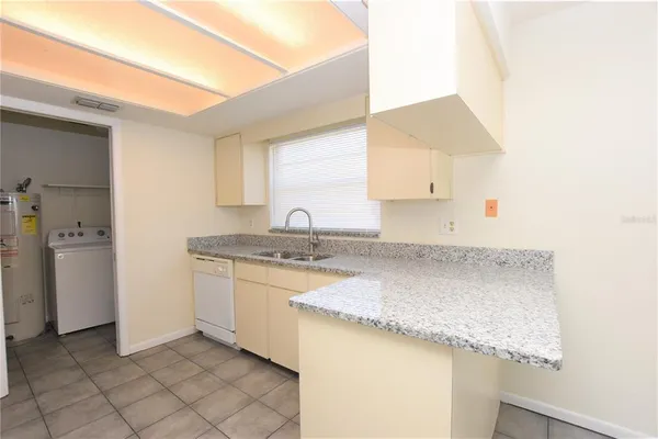 $1,299 | 1804 Crystal Grove Drive, Lakeland, FL 33801