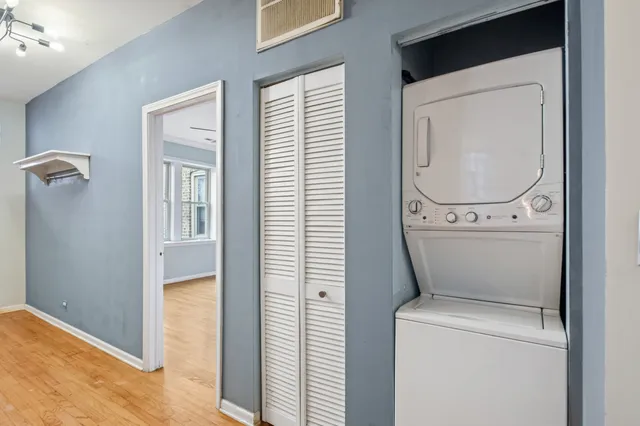 $265,000 | 4852 North Sacramento Avenue, Unit 3, Chicago, IL 60625